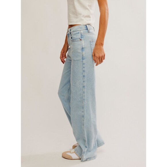 Light Blue Women's Jeans - Picture 3 of 6